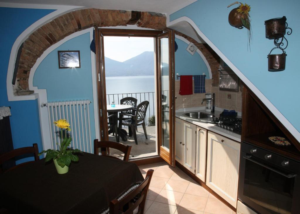 Casale Fe-Wo - Appartamenti Con Vista Lago Каннеро-Ривьера Номер фото