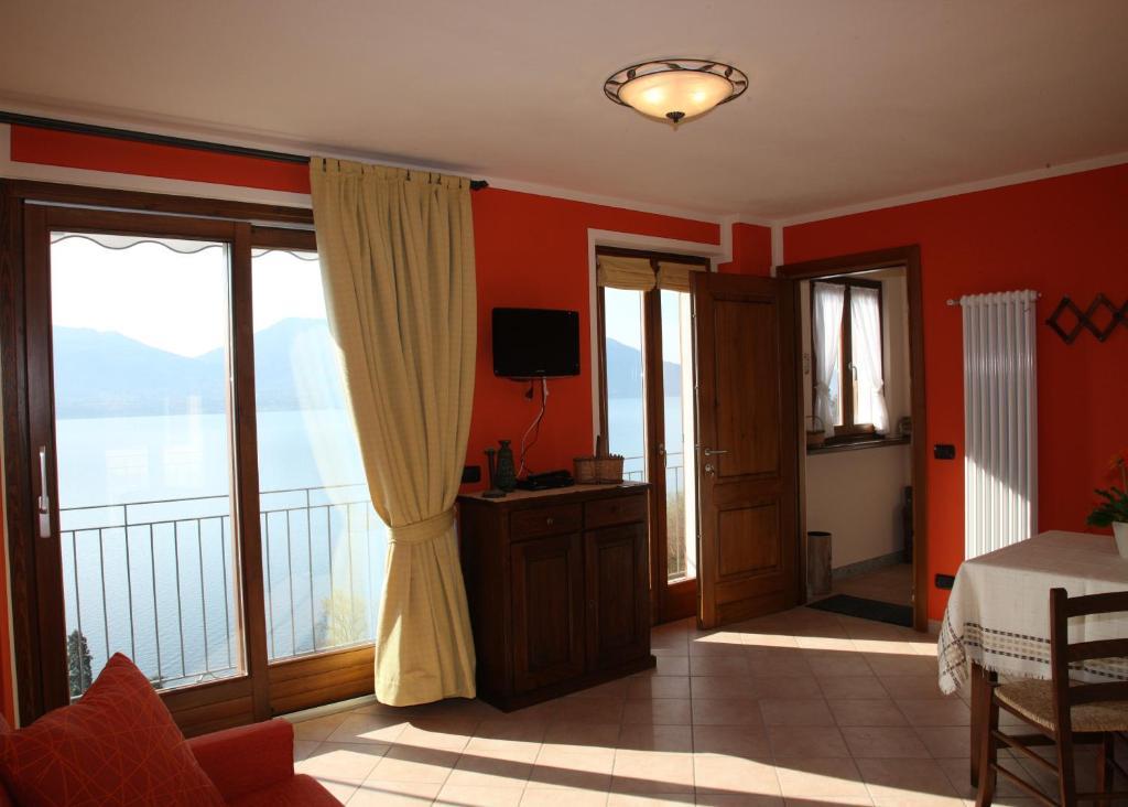 Casale Fe-Wo - Appartamenti Con Vista Lago Каннеро-Ривьера Номер фото