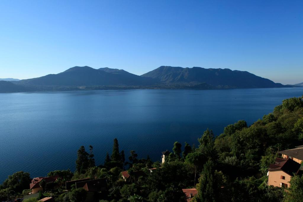 Casale Fe-Wo - Appartamenti Con Vista Lago Каннеро-Ривьера Номер фото
